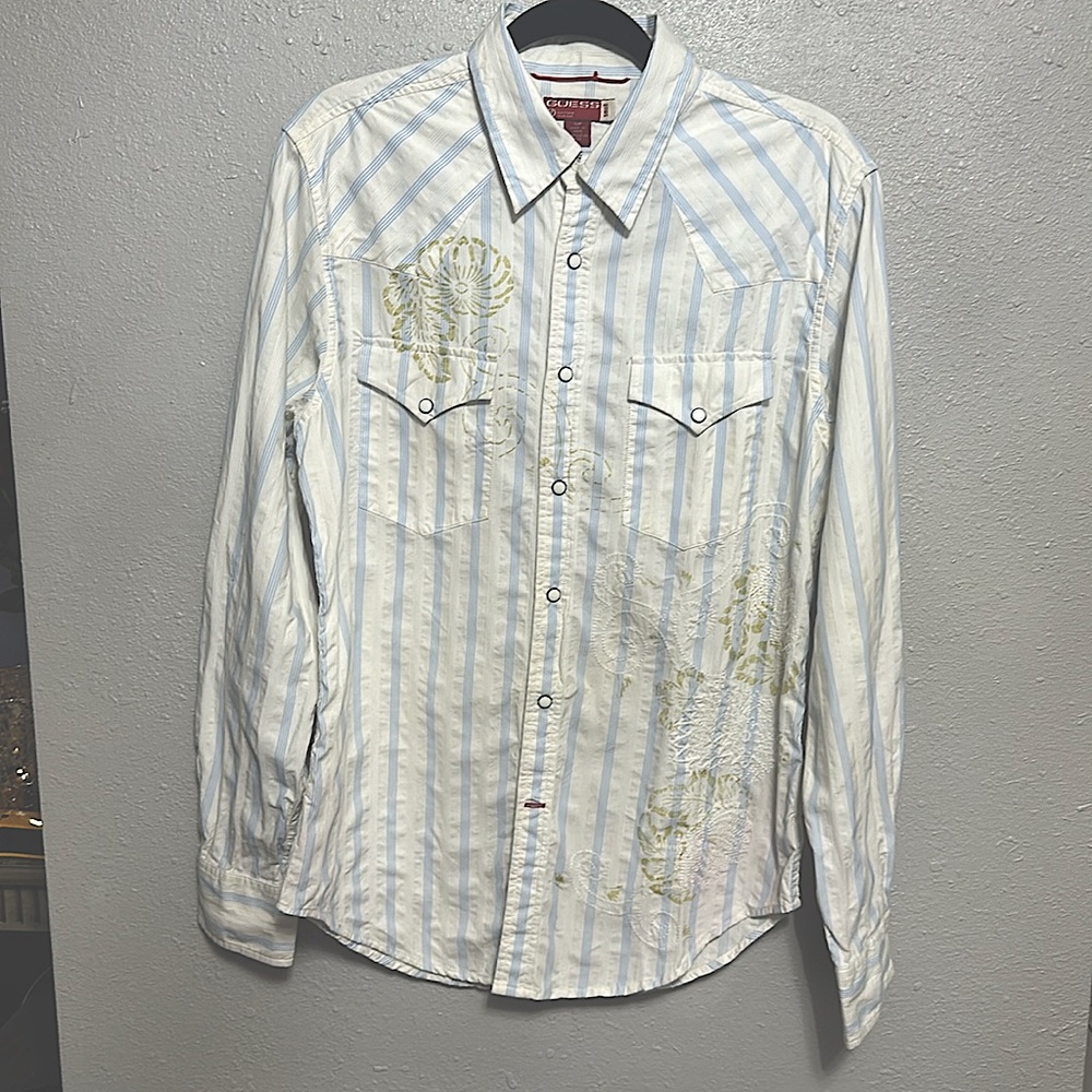 Men’s Guess casual button down